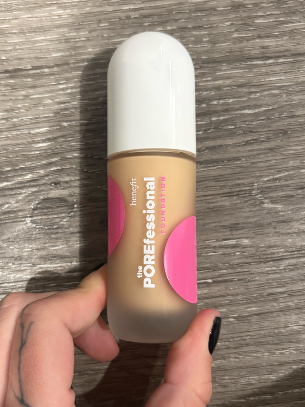 Benefit The POREfessional Foundation - Beige with Pink Accents